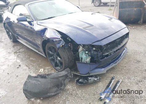 2020 Ford Mustang Ecoboost Premium z USA, uszkodzony, nr VIN 1FATP8UH8L5106720